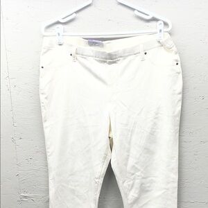 Time and Tru Women's Cream Skinny Jeans
